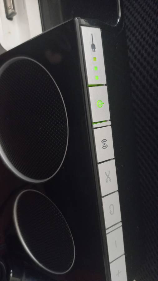 logitech pure-fi anywhere 2 ipod docking station