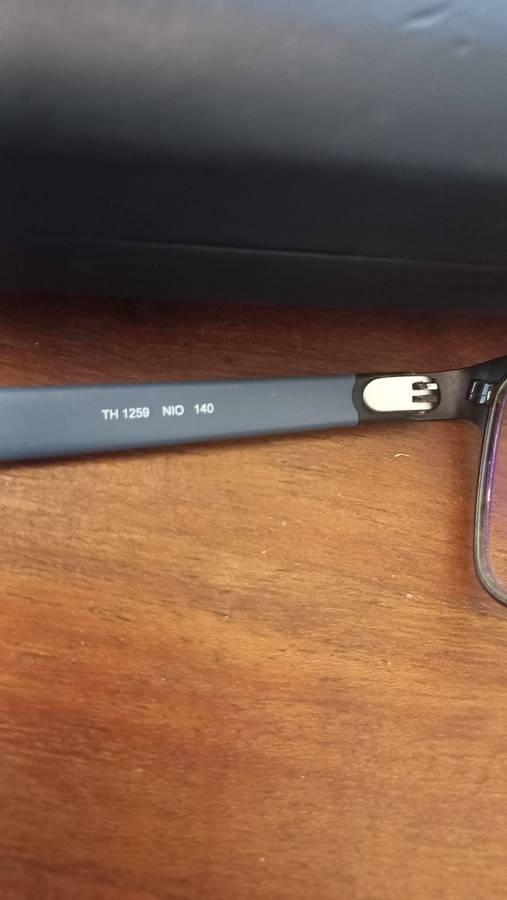 Tommy hilfiger reading glasses