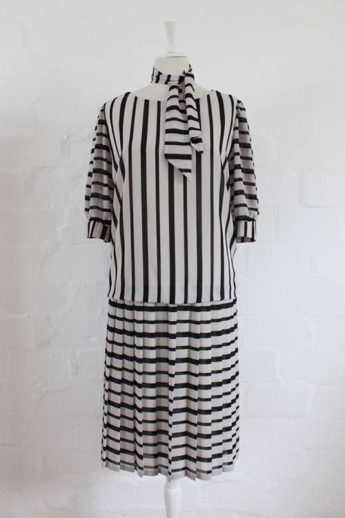 VINTAGE GREY BLACK STRIPED DROP WAIST DRESS - SIZE 16