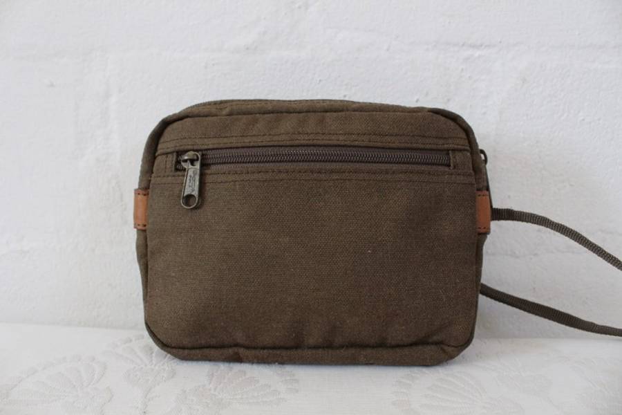 *FLASH SALE - 40% OFF!* GOTTA GOLF DESIGNER COLLECTION GREEN LEATHER SMALL SLING BALL BAG HANDBAG