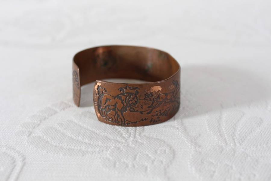 VINTAGE COPPER EMBOSSED AFRICAN ANIMAL CUFF BRACELET BANGLE