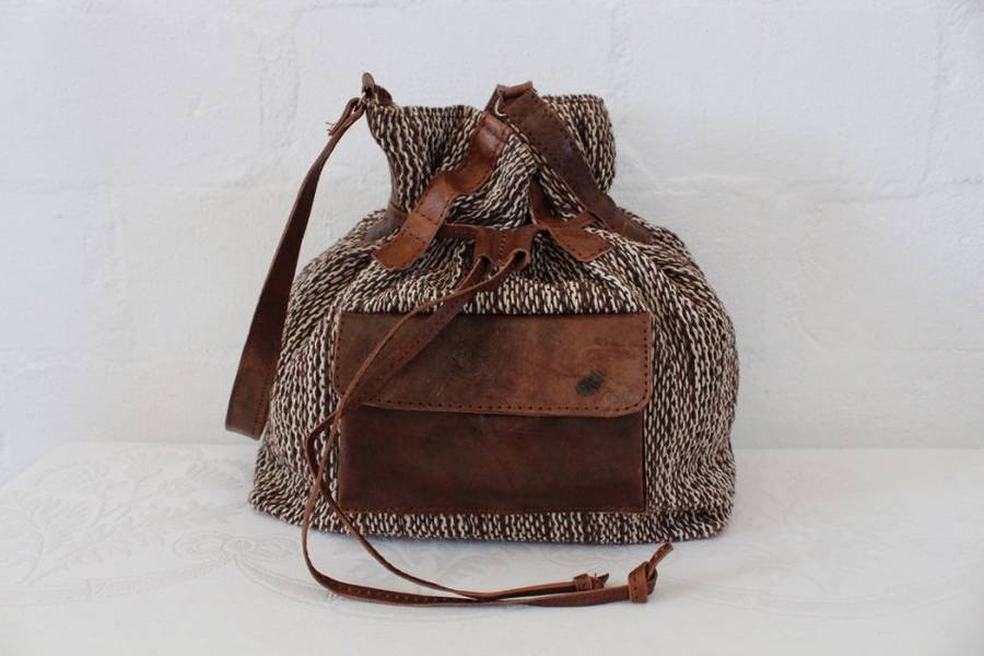 VINTAGE BROWN GENUINE LEATHER WOVEN BUCKET BAG HANDBAG