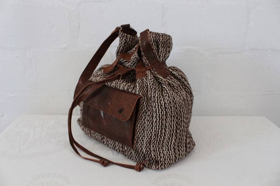 VINTAGE BROWN GENUINE LEATHER WOVEN BUCKET BAG HANDBAG
