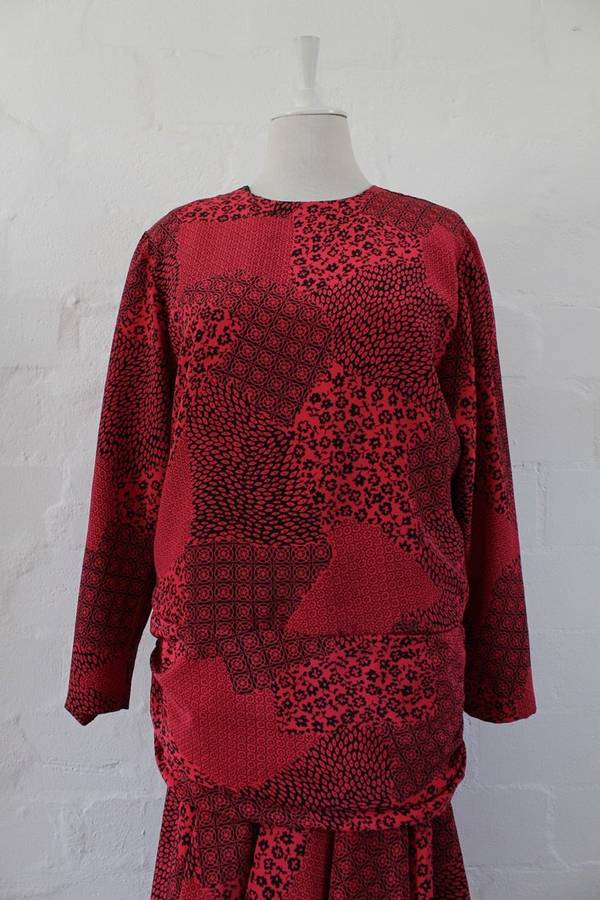 VINTAGE RED BLACK FLORAL PRINT DROP WAIST TIERED DRESS - SIZE 12