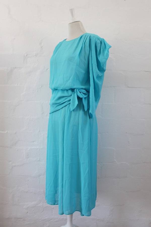VINTAGE BLUE LONG SLEEVE COCKTAIL FORMAL DRESS - SIZE 10