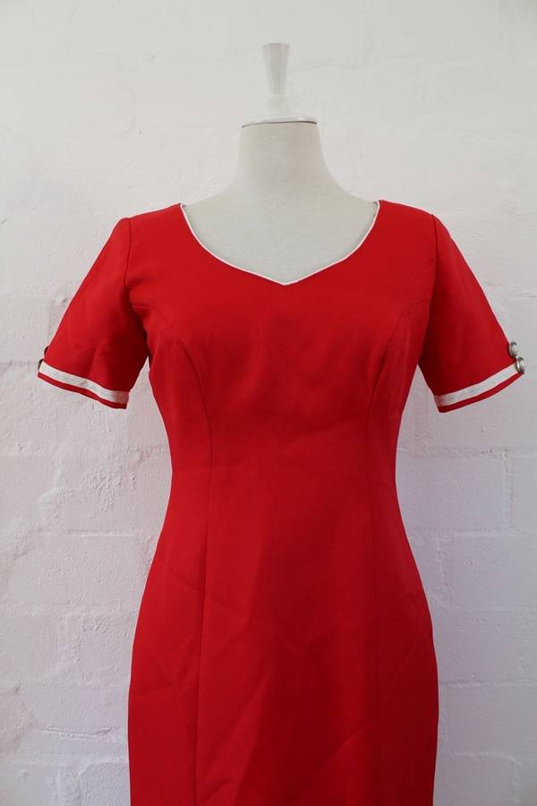 VINTAGE RED SHORT SLEEVE FITTED SHIFT DRESS - SIZE 10