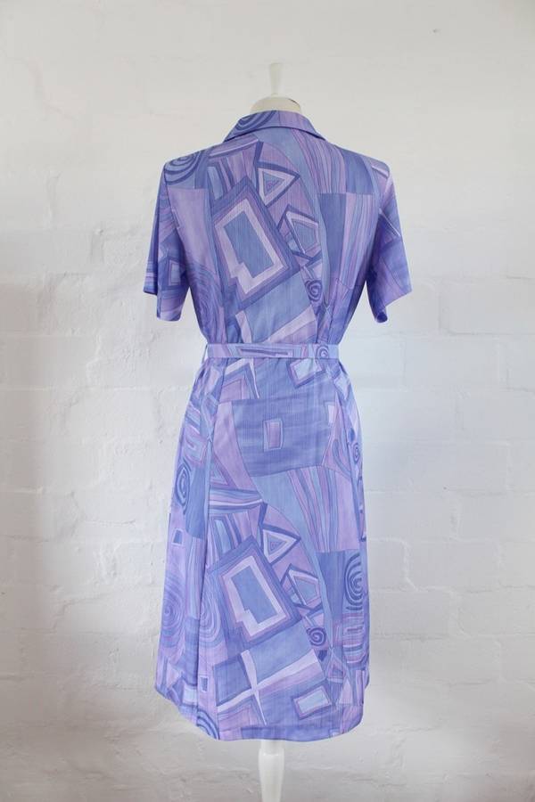 VINTAGE PRINTED PURPLE BELTED DAY DRESS - SIZE 14