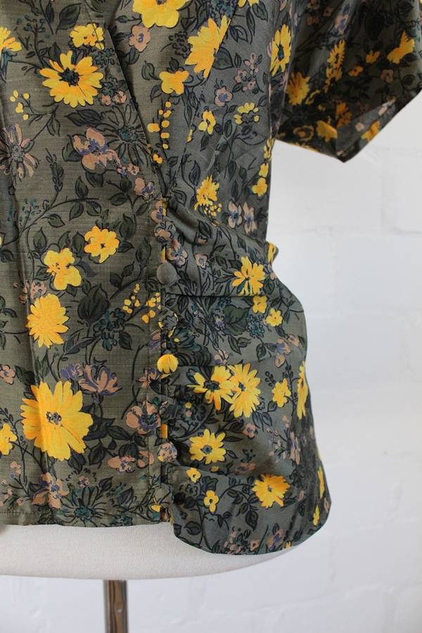 100% THAI SILK VINTAGE GREEN YELLOW FLORAL PRINT BLOUSE SHIRT TOP - SIZE 14