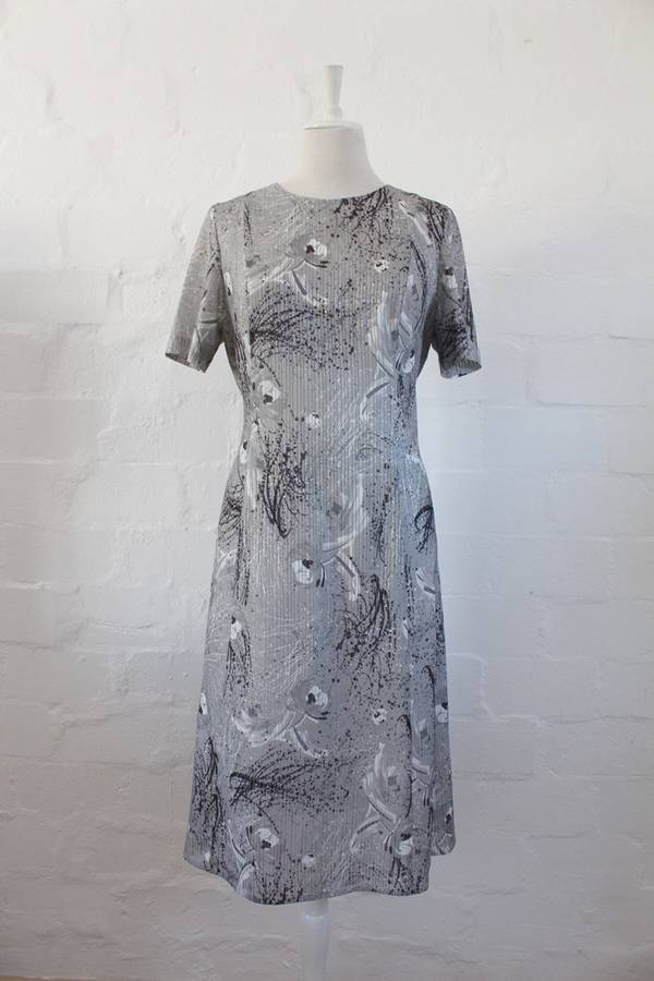 VINTAGE GREY FLORAL PRINTED SHIFT DAY DRESS - SIZE 14