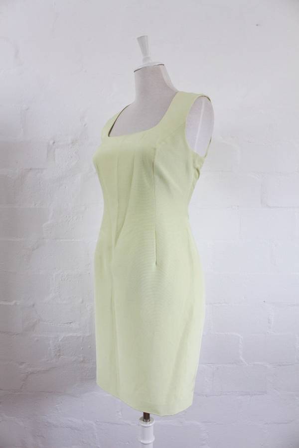 *L.K. BENNETT LONDON* DESIGNER YELLOW FITTED SHIFT DRESS - SIZE 12