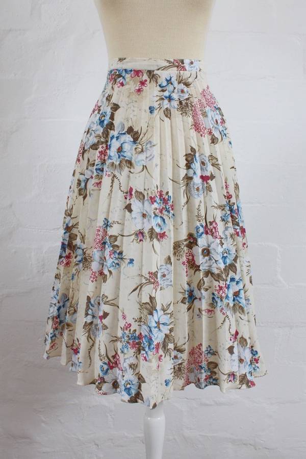 VINTAGE FLORAL PRINT PLEATED A-LINE SKIRT - SIZE 6