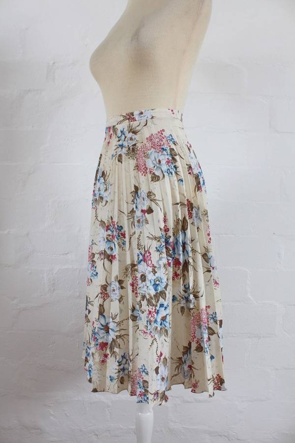 VINTAGE FLORAL PRINT PLEATED A-LINE SKIRT - SIZE 6