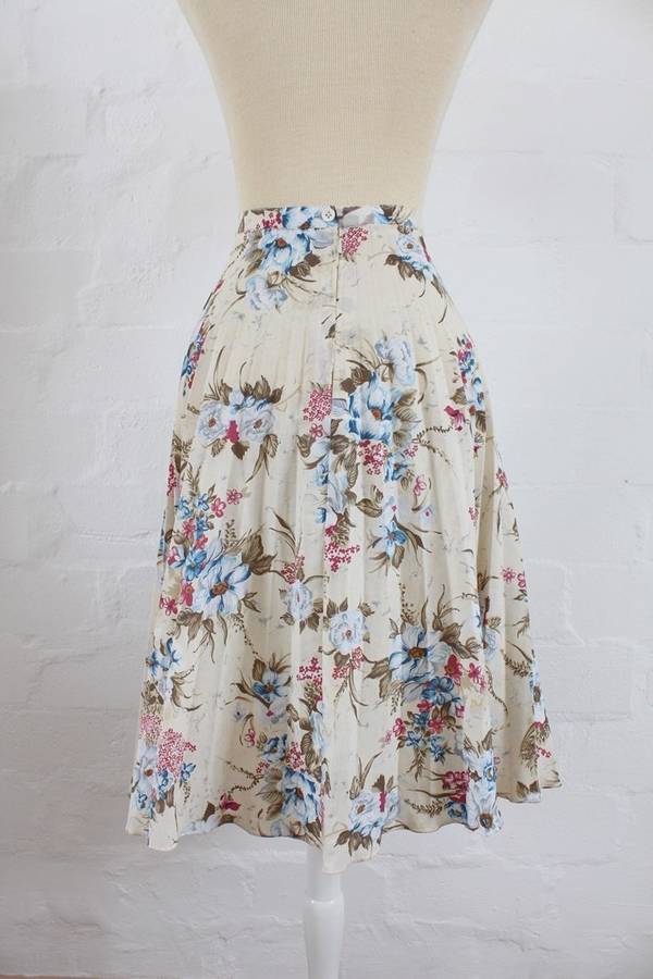 VINTAGE FLORAL PRINT PLEATED A-LINE SKIRT - SIZE 6