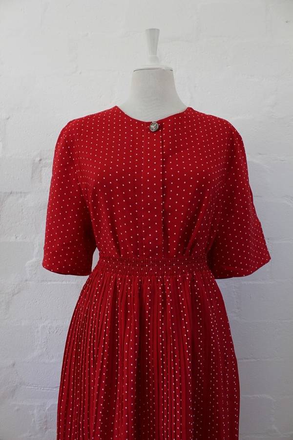 VINTAGE POLKA DOT PRINT RED WHITE TWO PIECE TOP SKIRT SET - SIZE 18