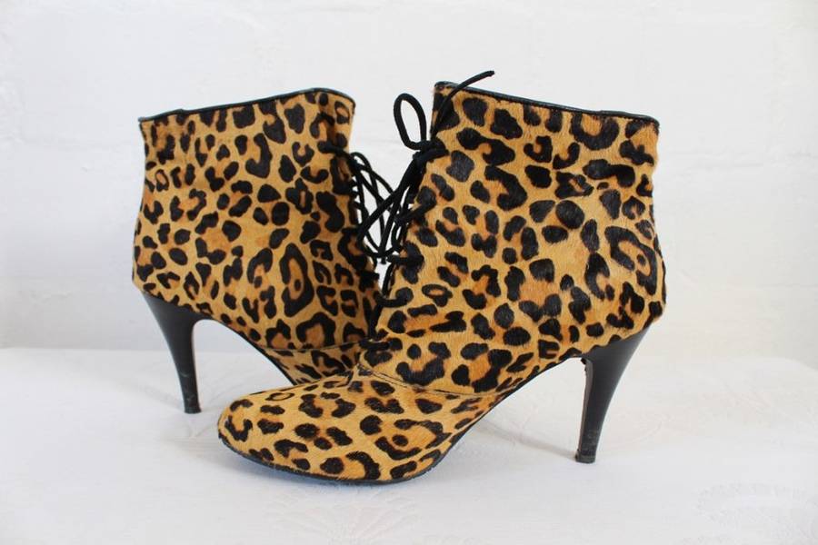 *TOSONI* LEOPARD PRINT GENUINE LEATHER CALF HAIR ANKLE BOOTIES SHOES - SIZE 6