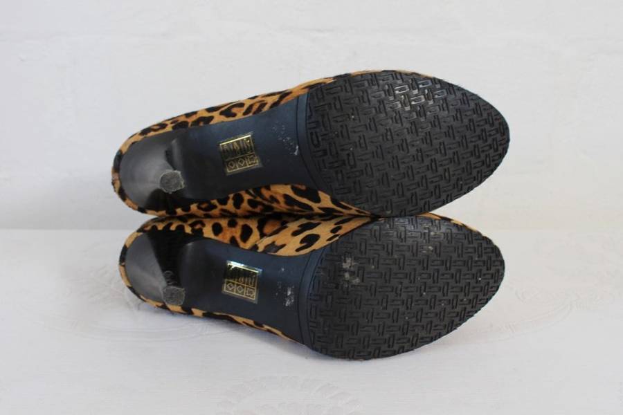 *TOSONI* LEOPARD PRINT GENUINE LEATHER CALF HAIR ANKLE BOOTIES SHOES - SIZE 6