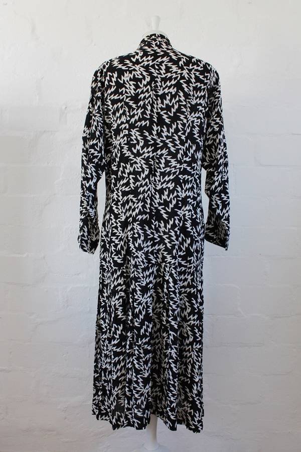 *FLASH SALE - 50% OFF!* *NICOLE MILLER* DESIGNER VINTAGE BLACK WHITE PRINTED DRESS - SIZE 10