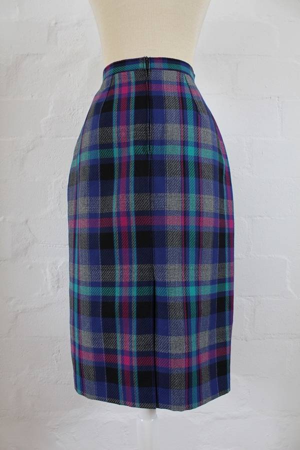 VINTAGE PLAID CHECK PRINT BLUE PURPLE WOOL PENCIL SKIRT - SIZE 8