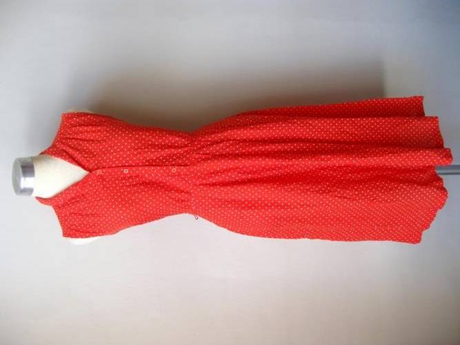 VINTAGE RED POLKA DOT BUTTON DOWN COLLARED SUMMER DRESS - SIZE 8-10