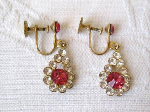 VINTAGE PINK RHINESTONE DIAMANTE PASTE GOLD PLATED TEAR DROP SCREW BACK EARRINGS