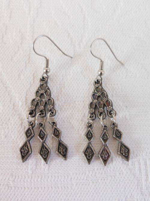 VINTAGE SILVER PLATED LINK DROP GEOMETRIC PIERCED EARRINGS