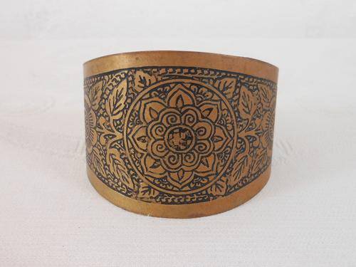 VINTAGE BRASS FLORAL EMBOSSED PATTERNED CUFF BANGLE BRACELET