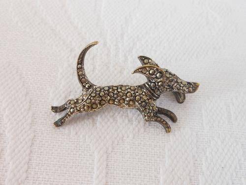 VINTAGE PUPPY DOG MARCASITE SILVER PLATED BROOCH PIN