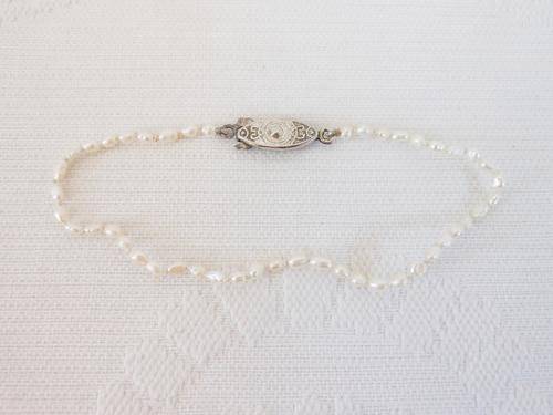 FRESHWATER CULTURED PEARL VINTAGE KNOTTED BRACELET WITH SILVER PLATED CLASP