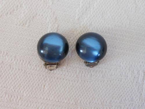 VINTAGE BLUE PLASTIC METALLIC SMALL CLIP-ON EARRINGS