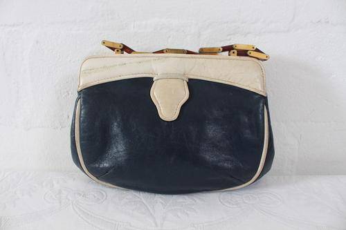 VINTAGE GENUINE LEATHER NAVY BLUE LUCITE HANDLE CLUTCH BAG HANDBAG
