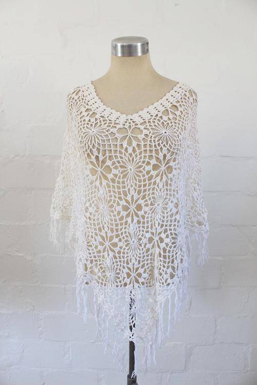 VINTAGE CROCHET JERSEY KNIT WHITE PONCHO SHAWL TOP - ONE SIZE