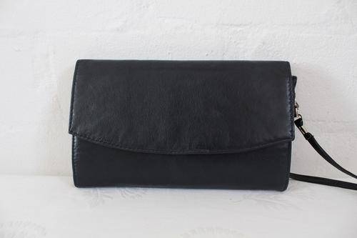 VINTAGE BLACK GENUINE LEATHER CLUTCH SLING HANDBAG BAG