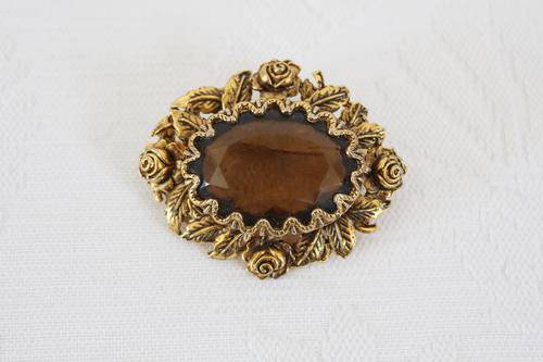 VINTAGE BROWN GLASS GOLD PLATED FLOWER BROOCH PIN
