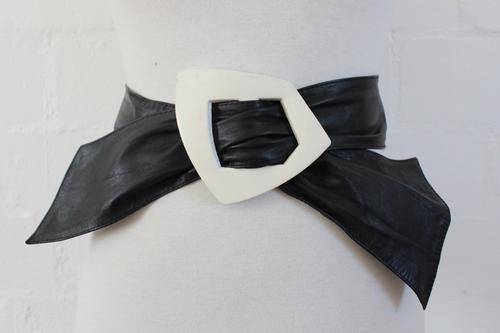 VINTAGE BLACK WHITE GENUINE LEATHER WRAP BELT