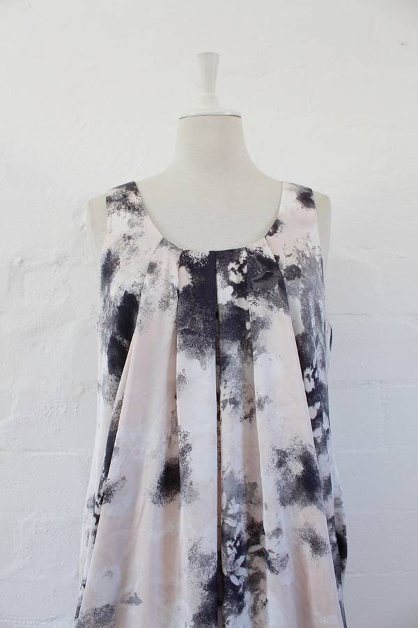 H&M GREY PINK PRINTED COCKTAIL DRESS - SIZE 12