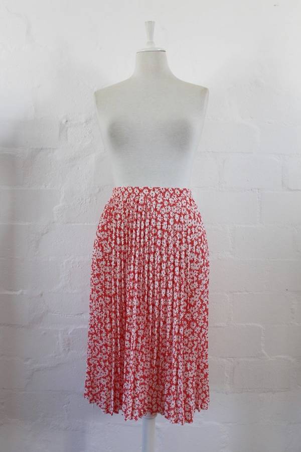 VINTAGE RED WHITE FLORAL PRINT PLEATED SKIRT - SIZE 14