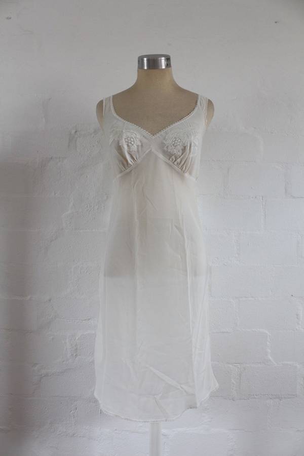 VINTAGE LACE CREAM SLIP DRESS CHEMISE NIGHTIE LINGERIE - SIZE 8