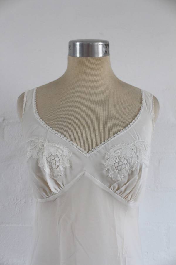 VINTAGE LACE CREAM SLIP DRESS CHEMISE NIGHTIE LINGERIE - SIZE 8