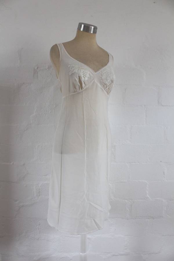 VINTAGE LACE CREAM SLIP DRESS CHEMISE NIGHTIE LINGERIE - SIZE 8