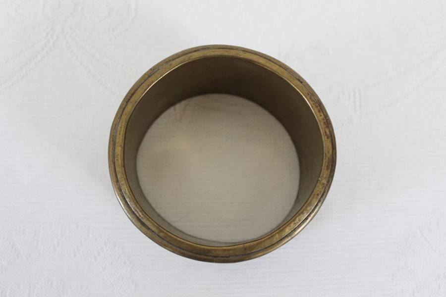 VINTAGE BRASS CHUNKY HAMMERED BANGLE BRACELET