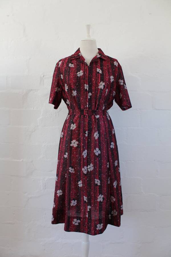 VINTAGE RED BLACK FLORAL TIE WAIST DAY DRESS - SIZE 16