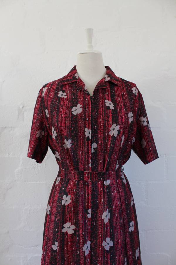 VINTAGE RED BLACK FLORAL TIE WAIST DAY DRESS - SIZE 16