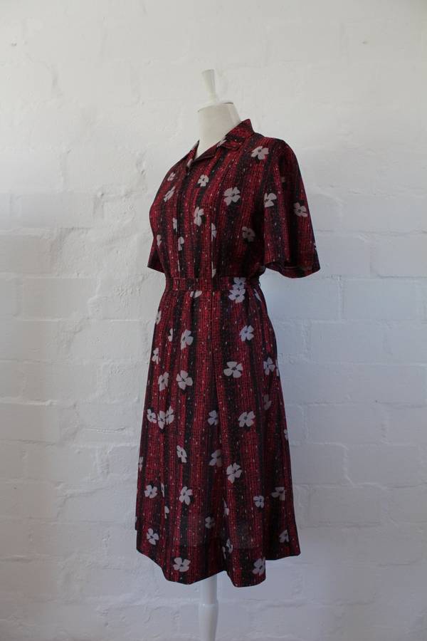 VINTAGE RED BLACK FLORAL TIE WAIST DAY DRESS - SIZE 16