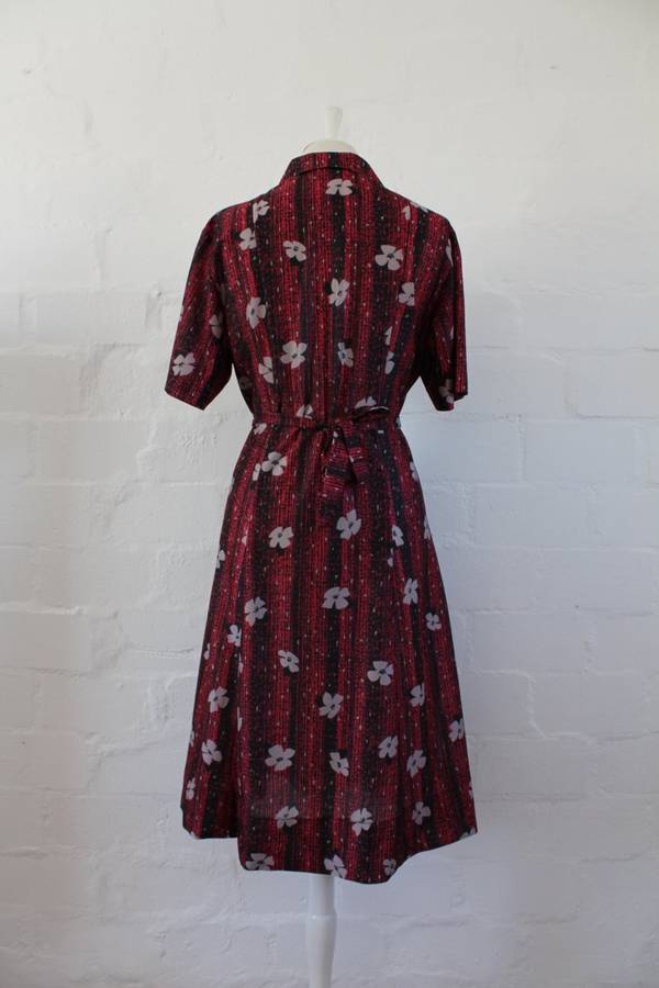 VINTAGE RED BLACK FLORAL TIE WAIST DAY DRESS - SIZE 16