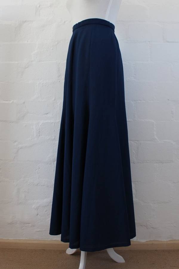*SUMMER SALE - 50% OFF!* VINTAGE NAVY BLUE HIGH WAIST FLARED MAXI SKIRT - SIZE 10
