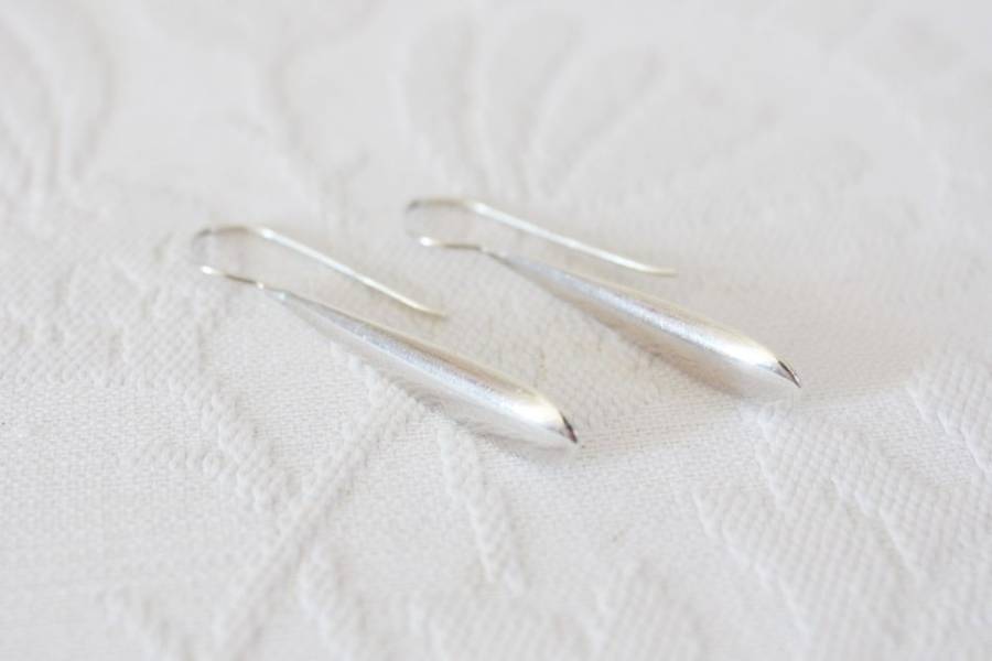 STERLING SILVER VINTAGE TEARDROP DANGLE PIERCED EARRINGS