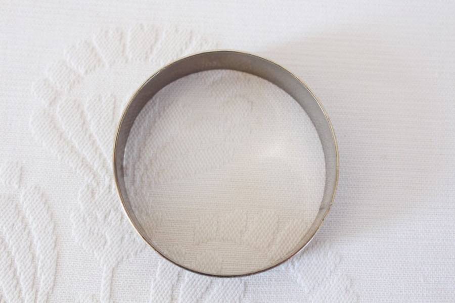 VINTAGE SILVER TONE TRIBAL ETCHED BRACELET BANGLE