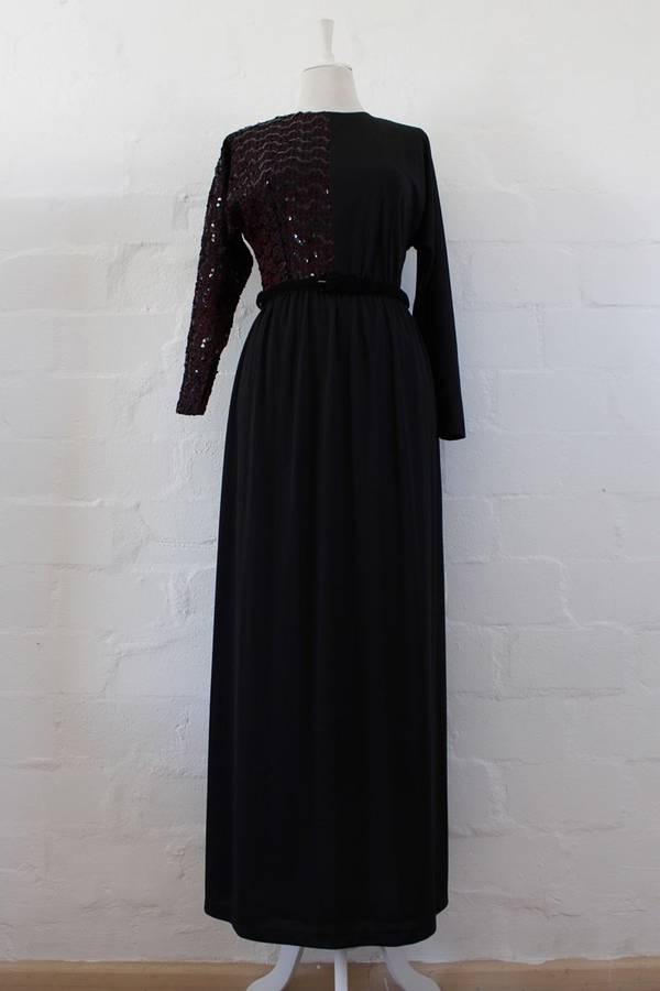 VINTAGE BLACK SEQUINED LONG SLEEVE MAXI FULL LENGTH EVENING DRESS - SIZE 8