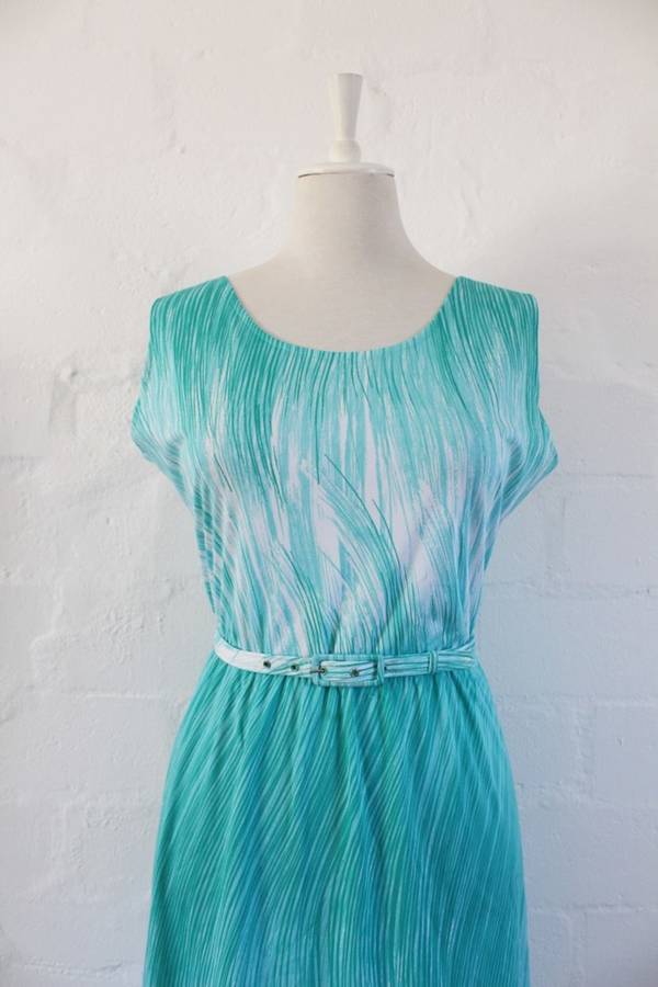 VINTAGE GREEN WHITE BELTED SLEEVELESS DAY DRESS - SIZE 14
