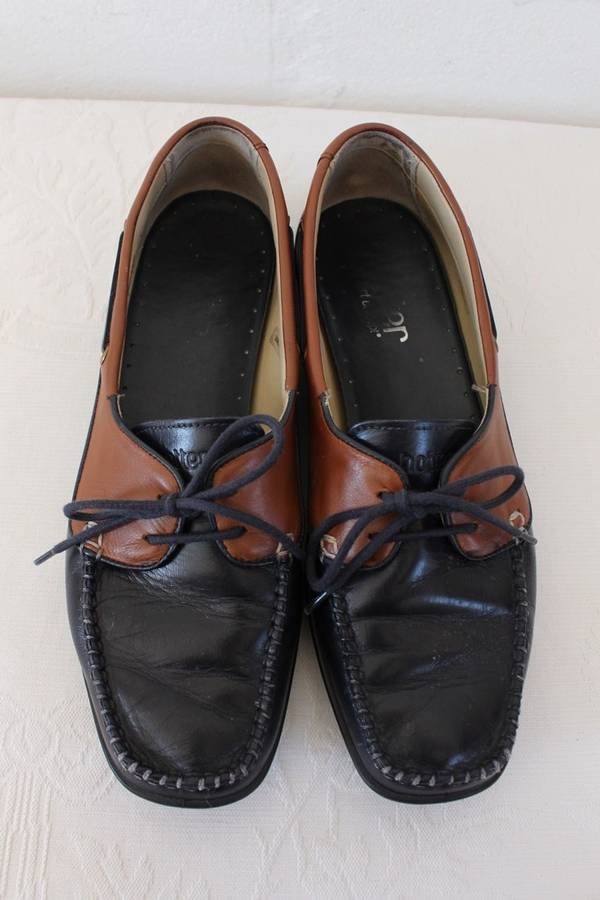 GENUINE LEATHER NAVY TAN HOTTER MOCCASINS SHOES - SIZE 5.5